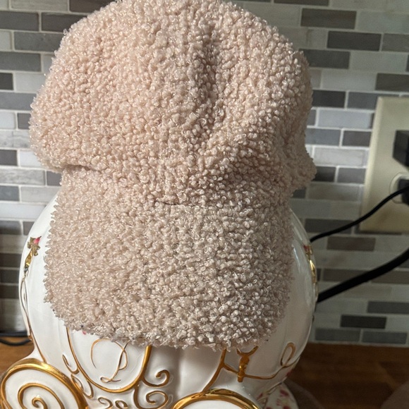 Cozy Cream Women's Hat - Picture 1 of 3